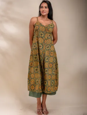 Ajrakh Slip Kurta With Pants - Green
